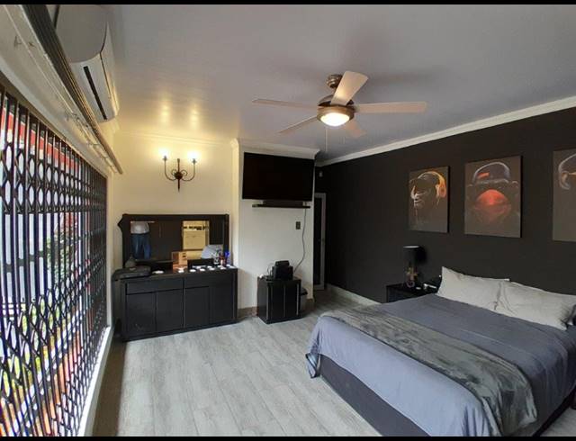 5 BEDROOM HOUSE FOR SALE IN PROTEA PARK